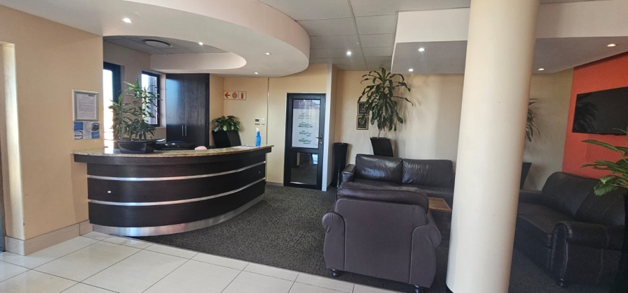 To Let commercial Property for Rent in Vincent Eastern Cape